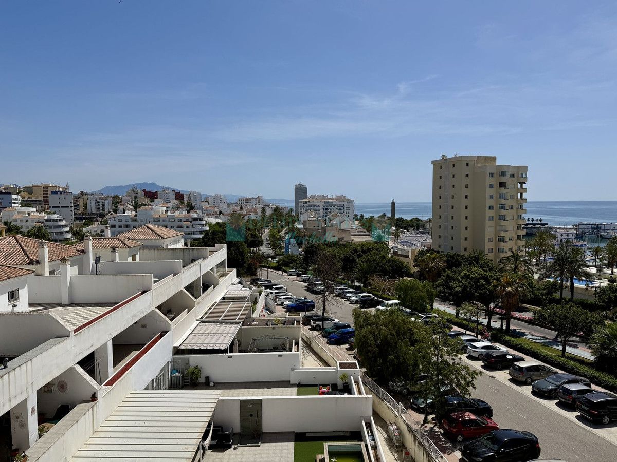 Apartment for sale in Estepona