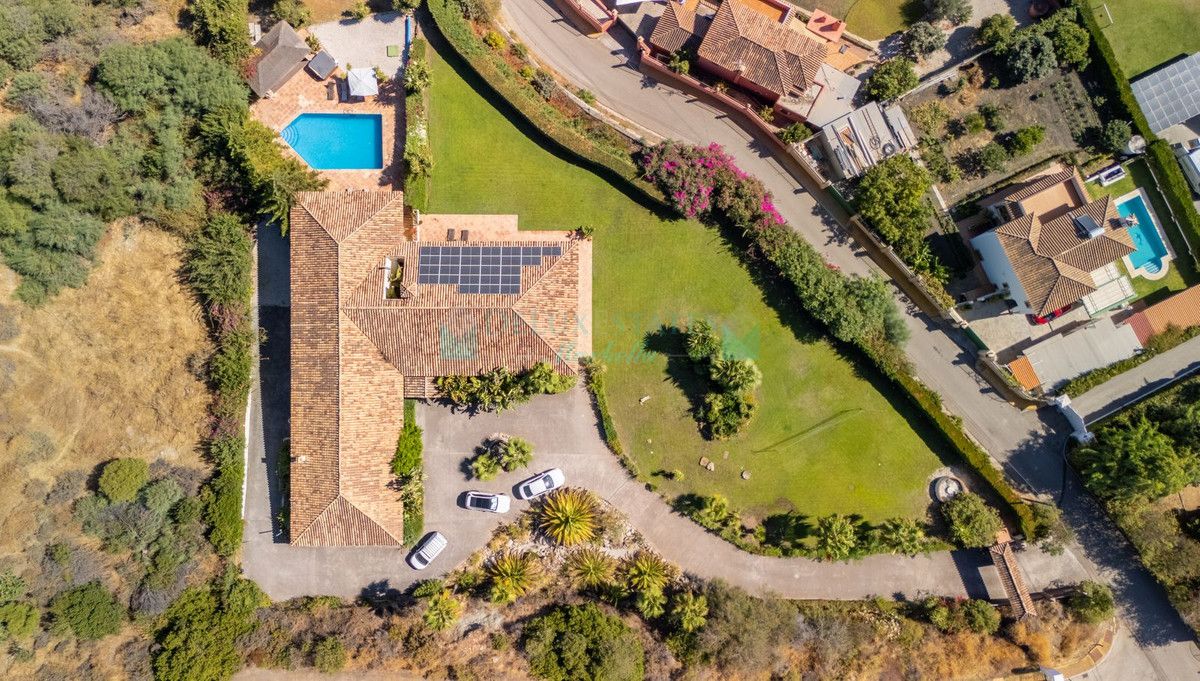 Villa en venta en Benahavis