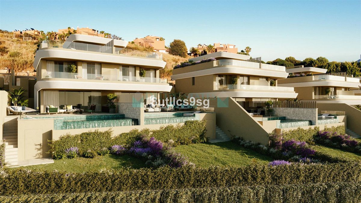 Semi Detached Villa for sale in Estepona