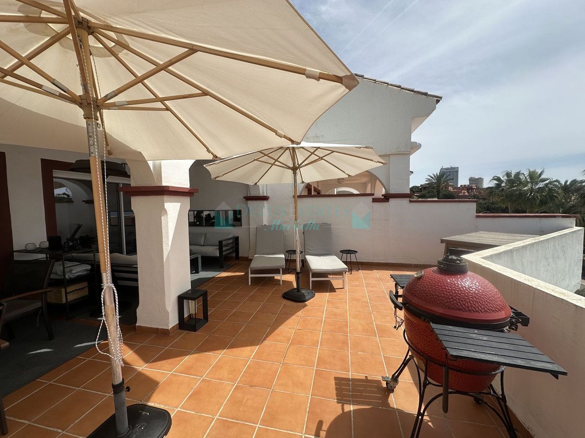 Ático en venta en Elviria, Marbella Este