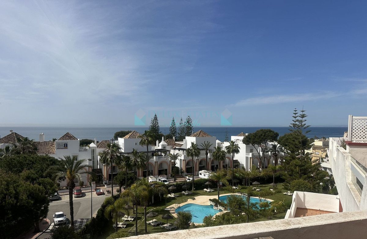 Ático en venta en Elviria, Marbella Este