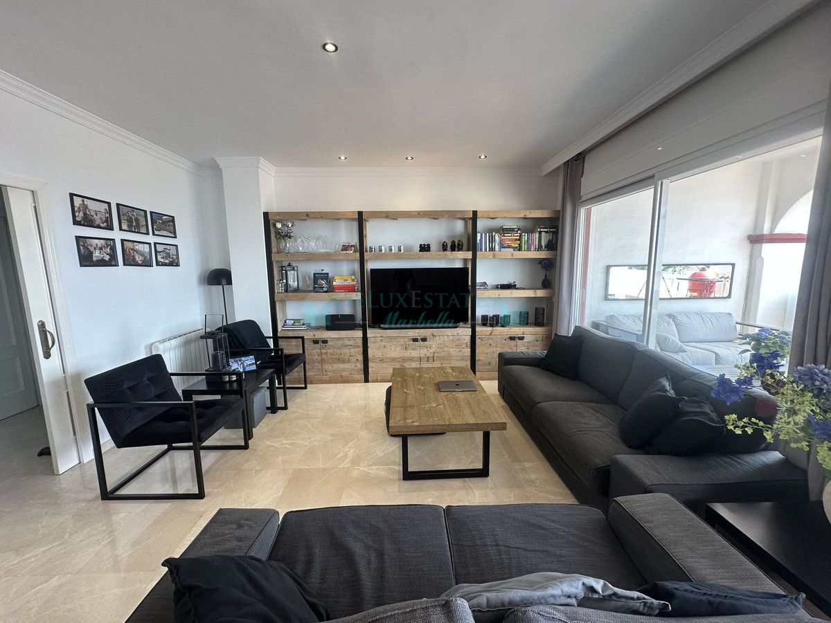 Ático en venta en Elviria, Marbella Este