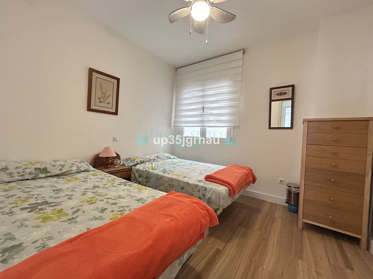 Apartment for sale in Estepona