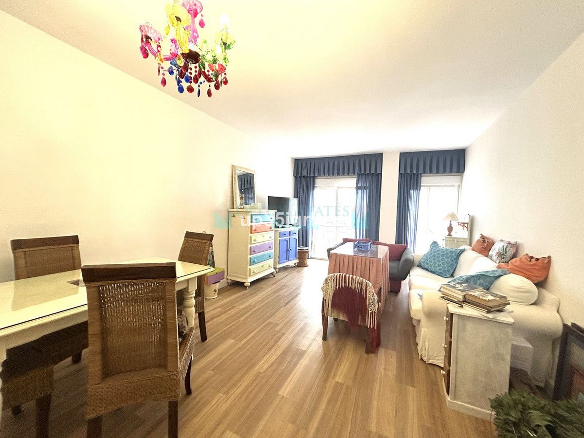 Apartment for sale in Estepona
