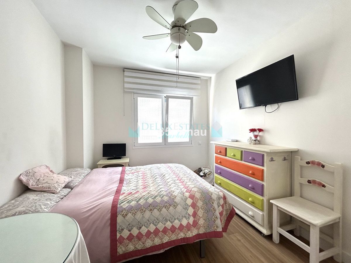 Apartment for sale in Estepona
