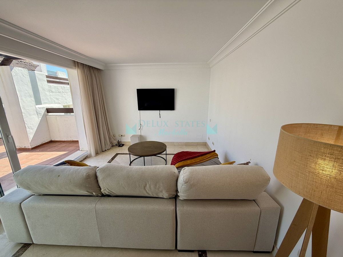 Penthouse for rent in Estepona