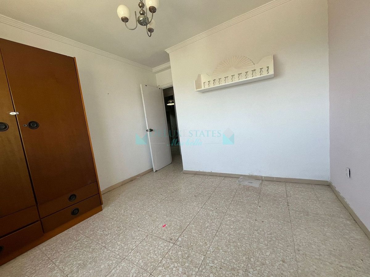 Apartment for sale in Estepona