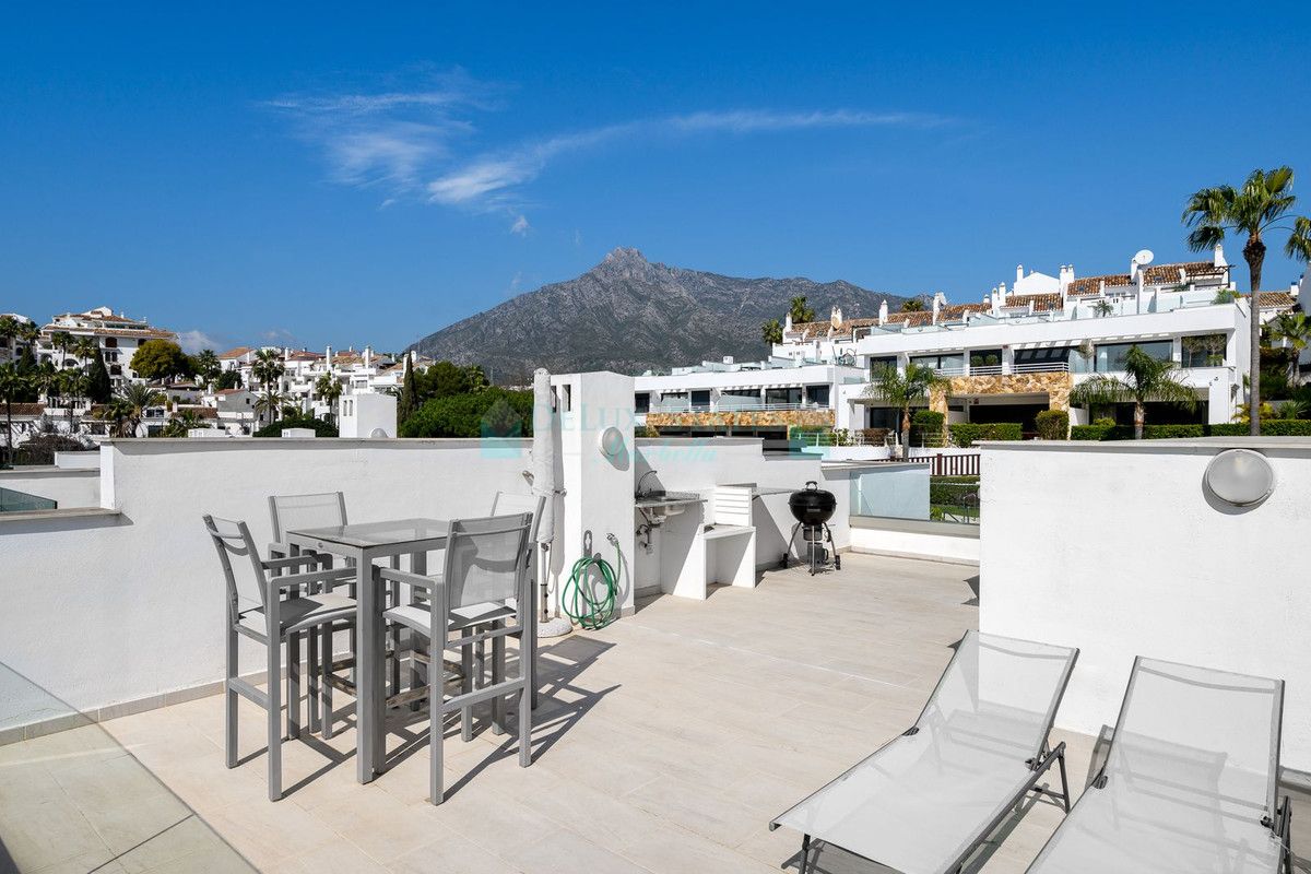 Town House for sale in Marbella Golden Mile