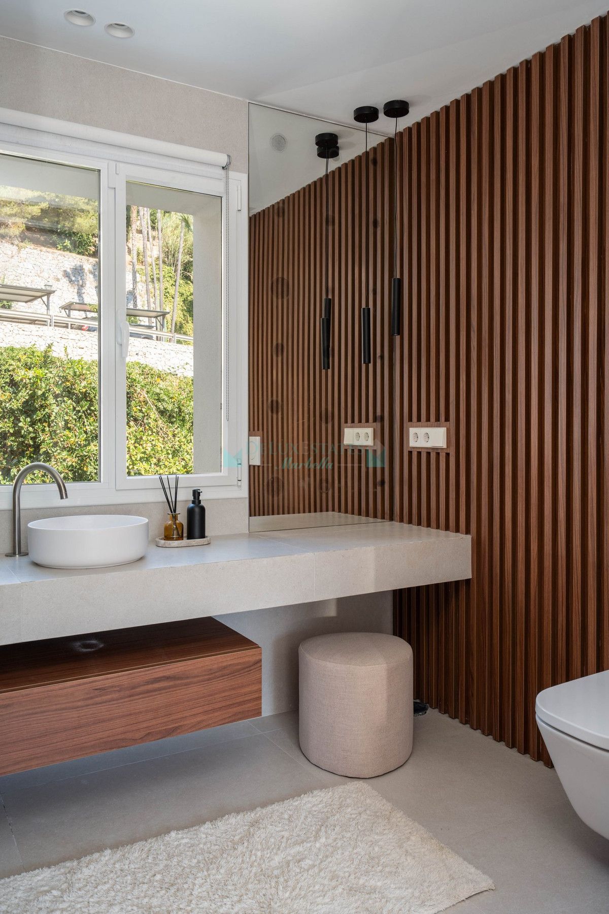 Apartment for sale in Benahavis