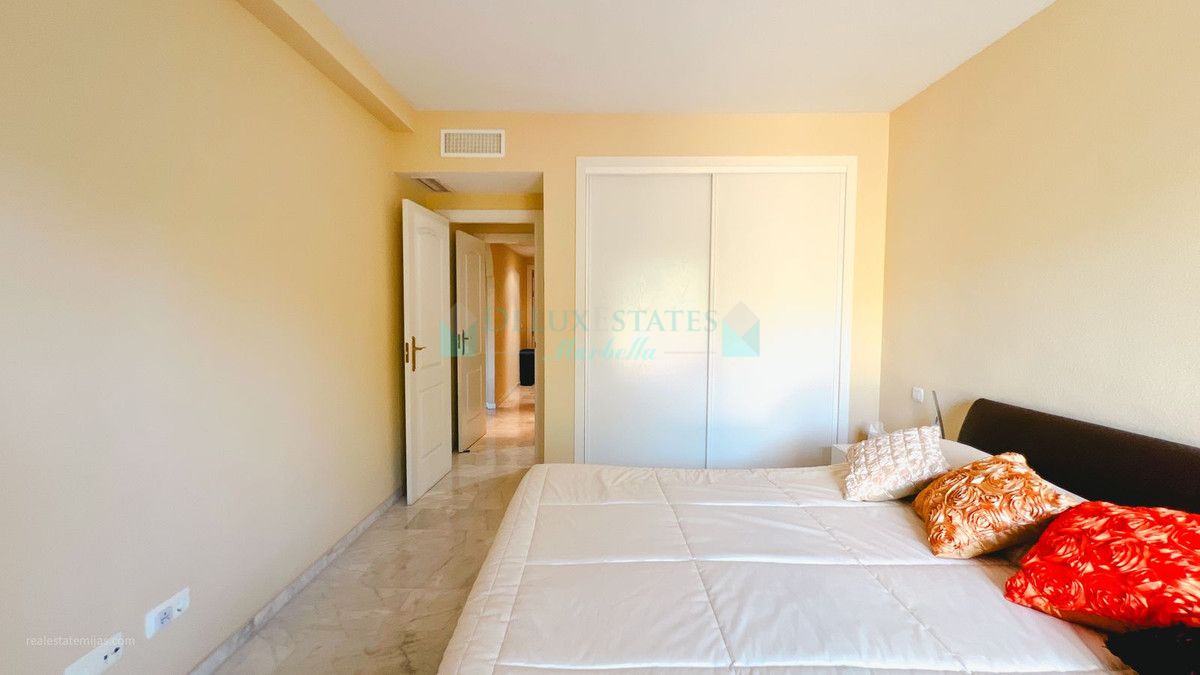 Apartment for sale in La Reserva de Marbella, Marbella East