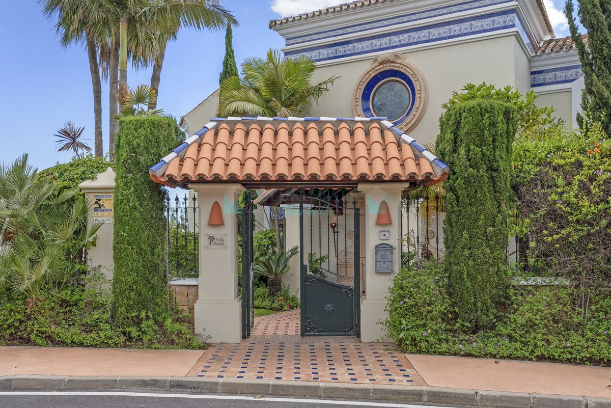 Villa for rent in Benahavis