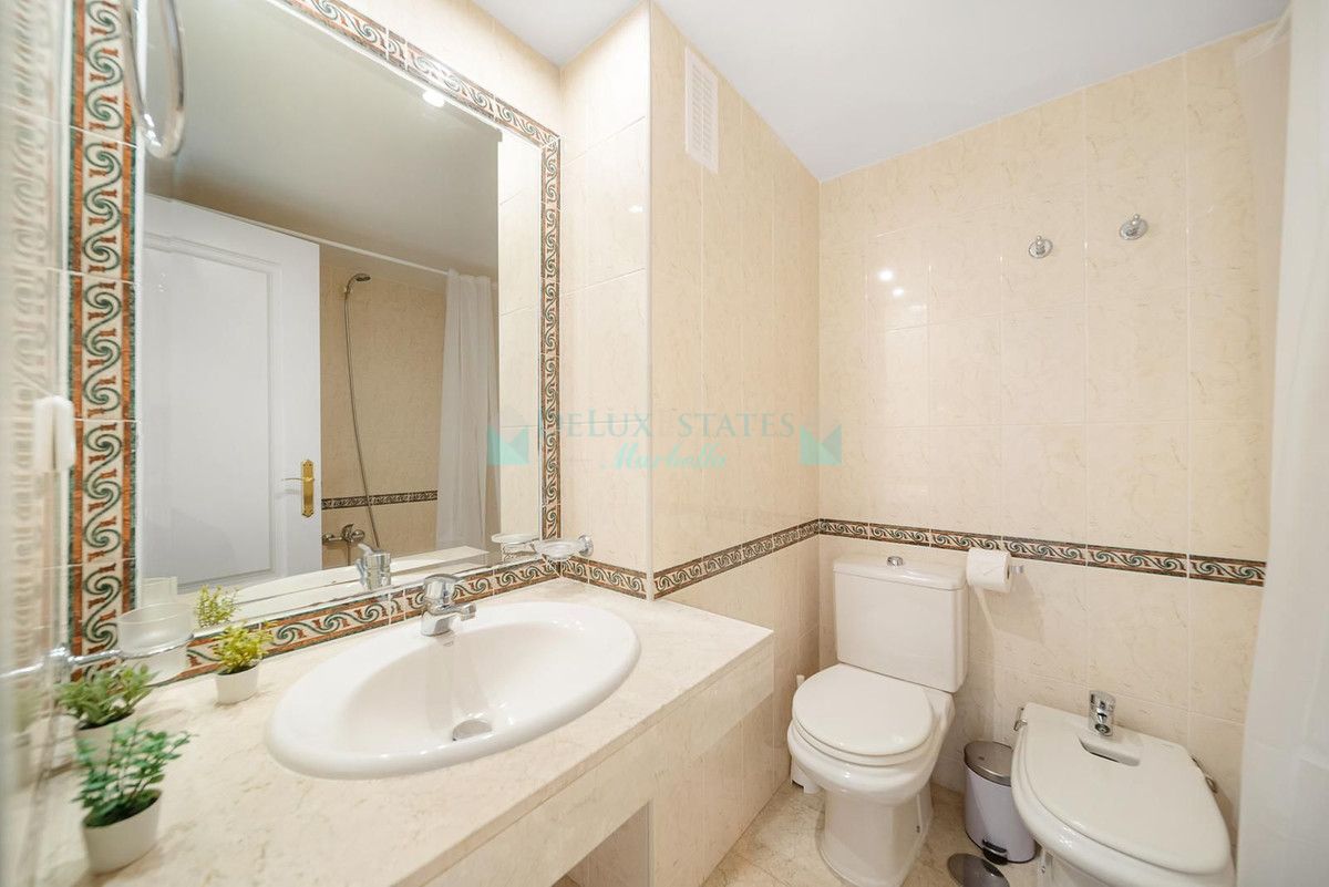 Apartment for rent in Nueva Andalucia