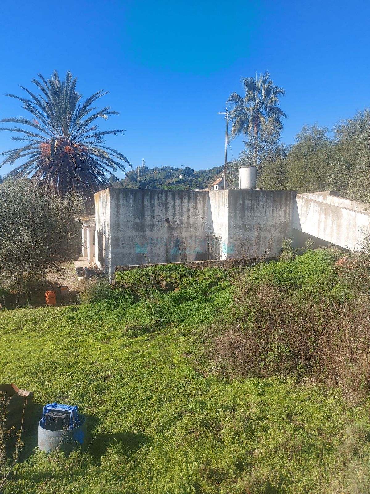 Finca for sale in Estepona