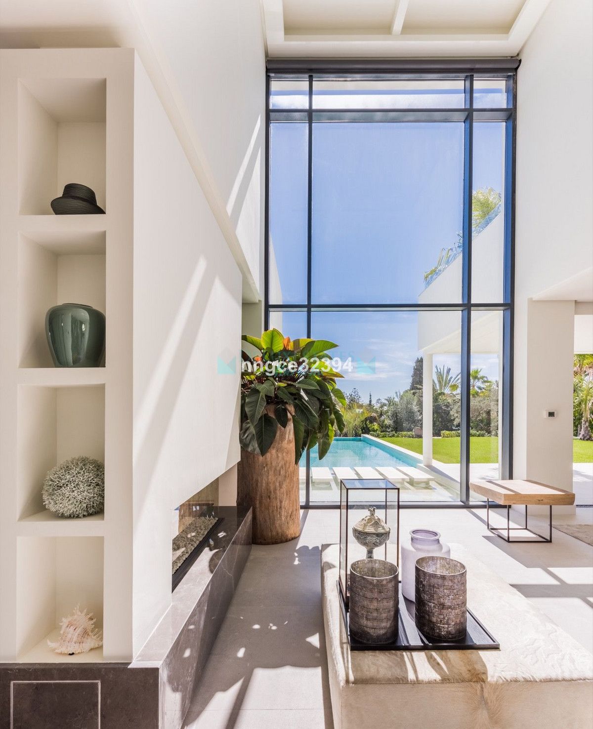 Villa for sale in Aloha, Nueva Andalucia