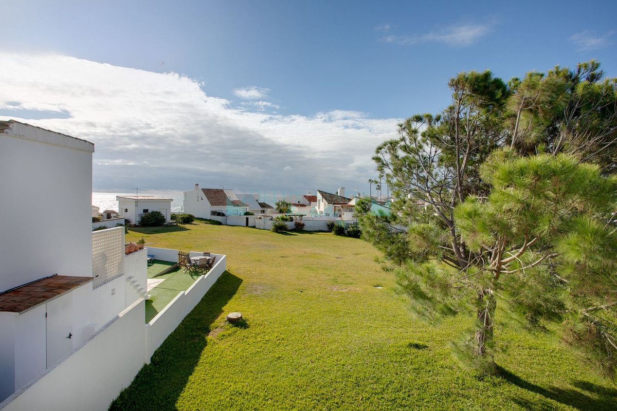 Villa Pareada en venta en Estepona
