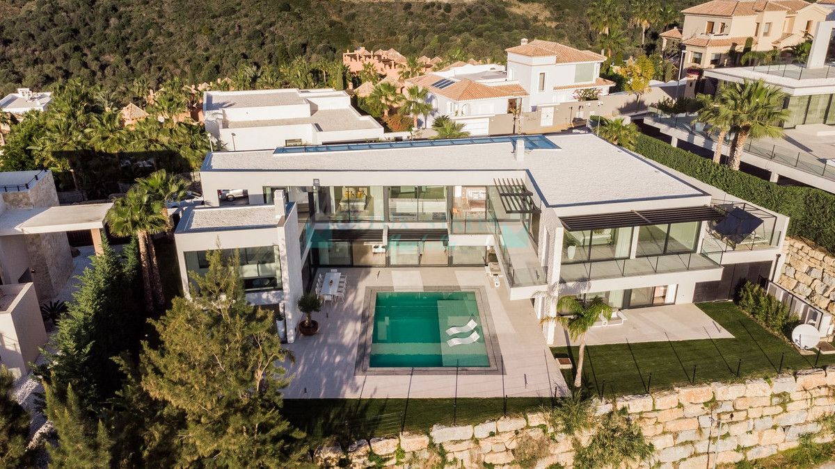 Villa for sale in Benahavis