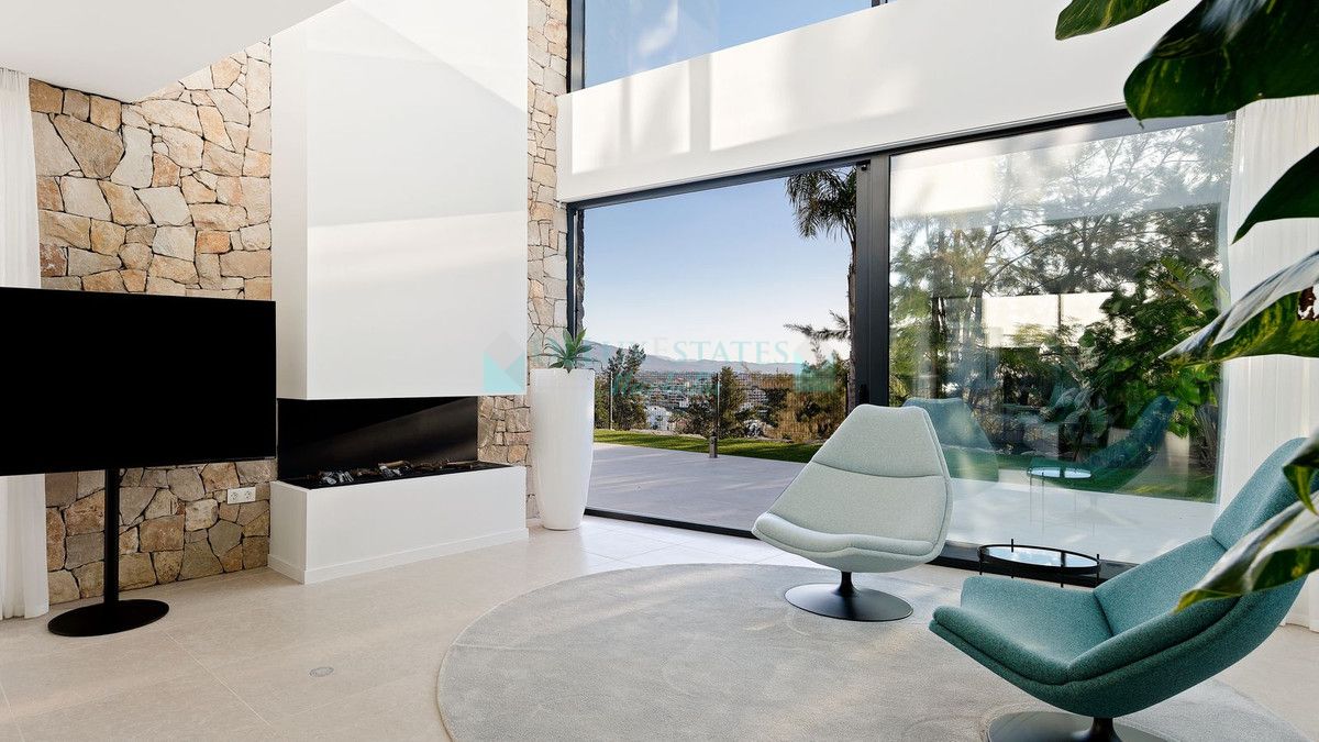 Villa for sale in Benahavis