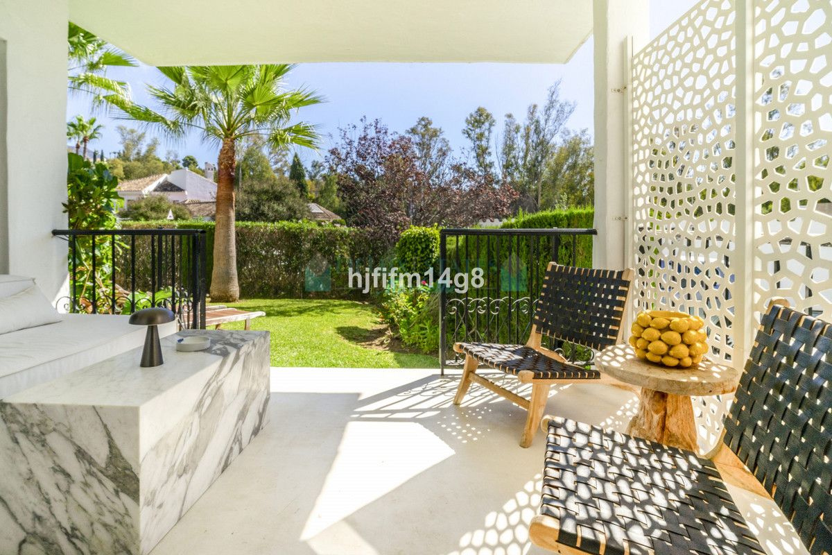 Ground Floor Apartment for sale in Nueva Andalucia