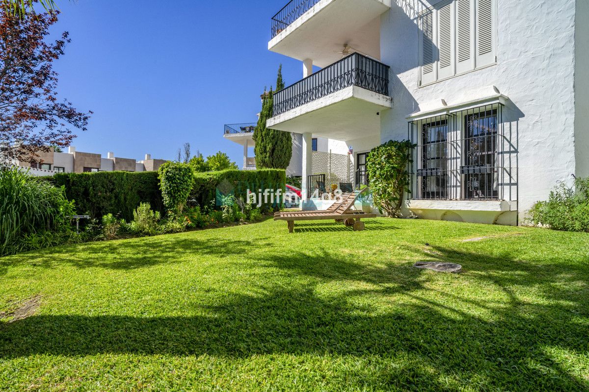 Ground Floor Apartment for sale in Nueva Andalucia