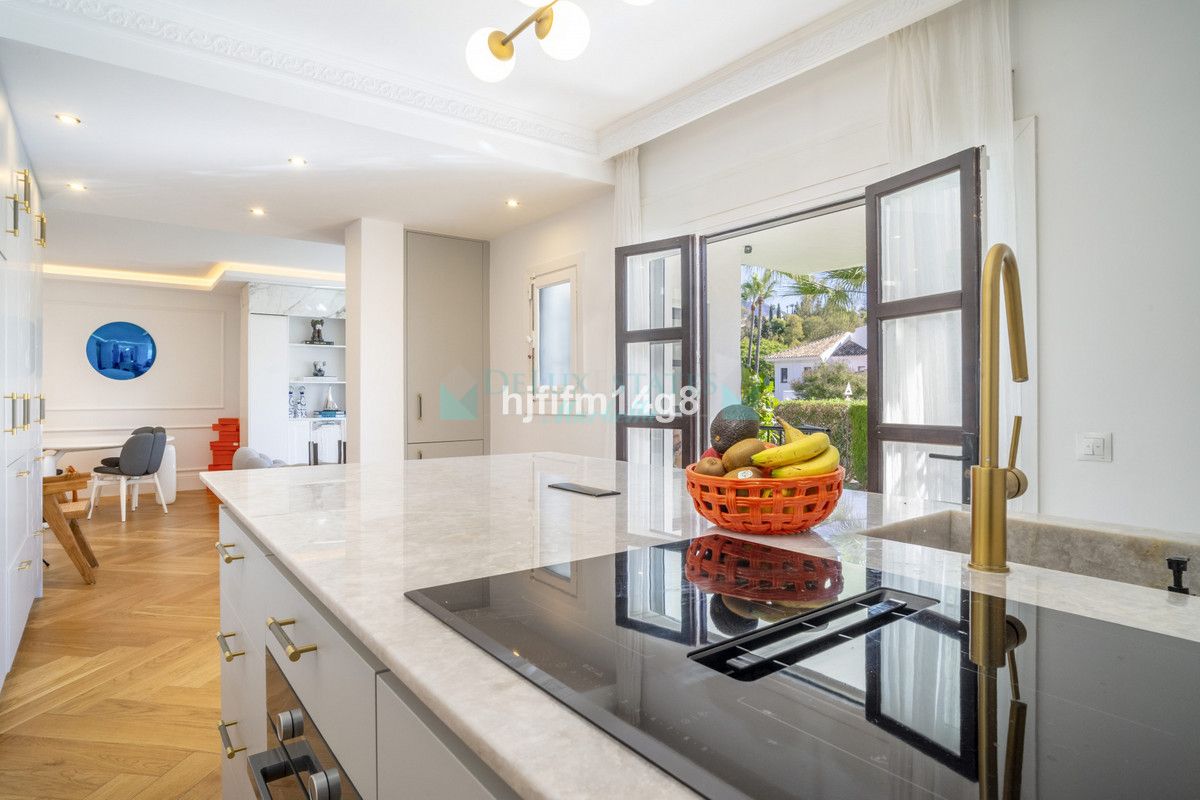 Ground Floor Apartment for sale in Nueva Andalucia