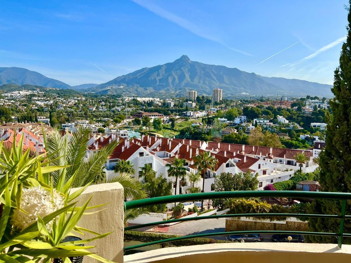 Apartment for sale in Nueva Andalucia