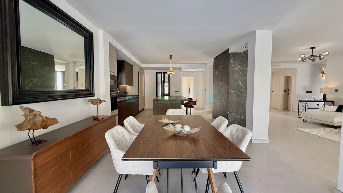 Villa en venta en Nueva Andalucia