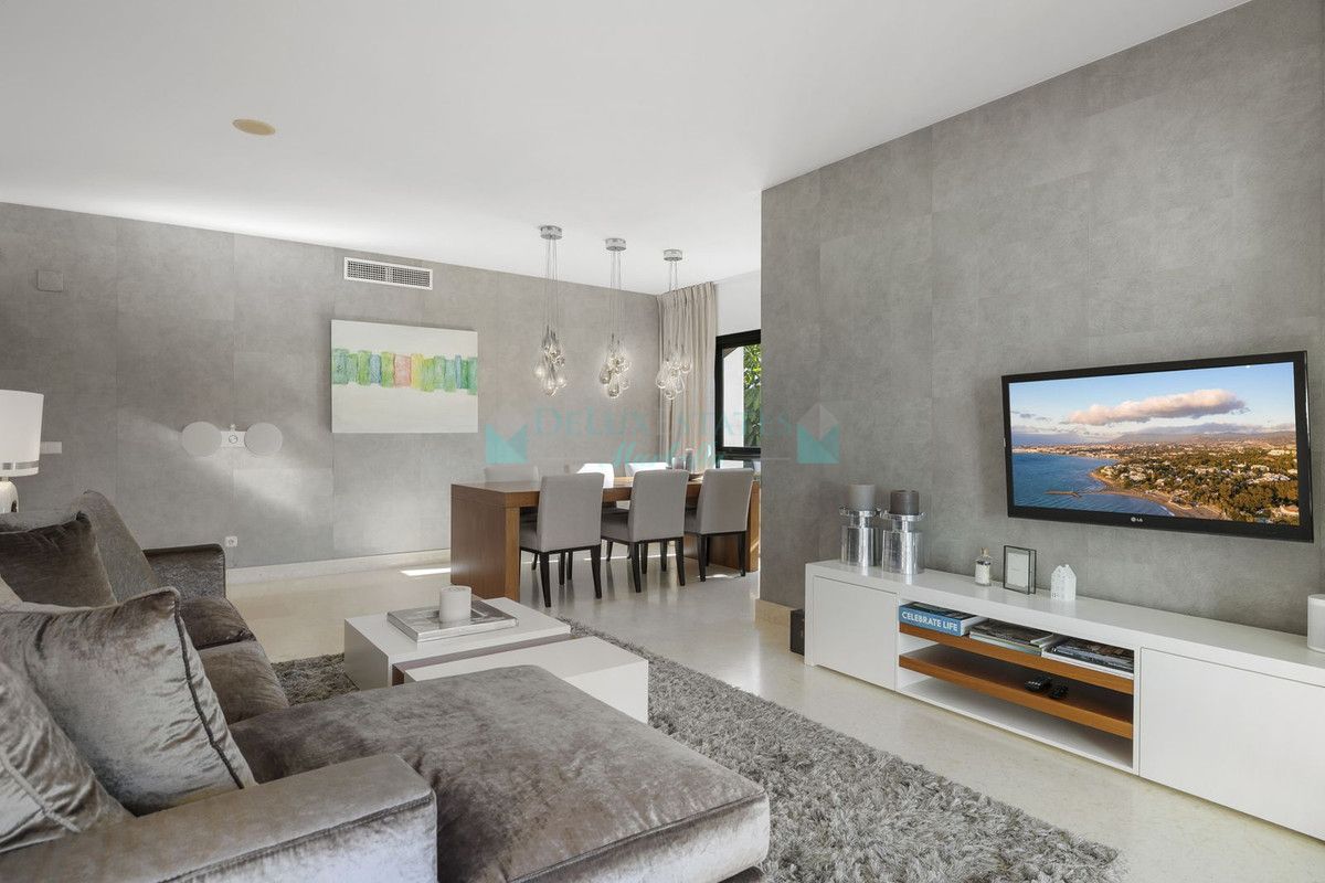 Ground Floor Apartment for sale in Benahavis