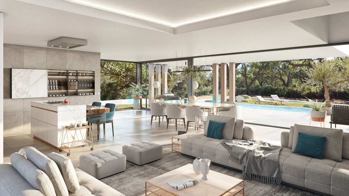 Villa for sale in Estepona