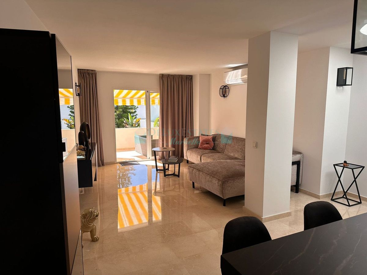 Penthouse for sale in New Golden Mile, Estepona