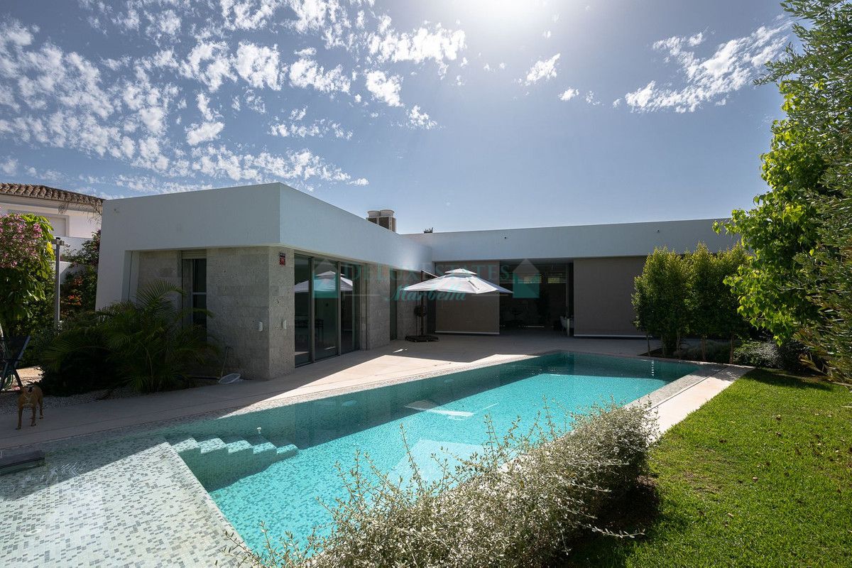 Villa for sale in Marbesa, Marbella East