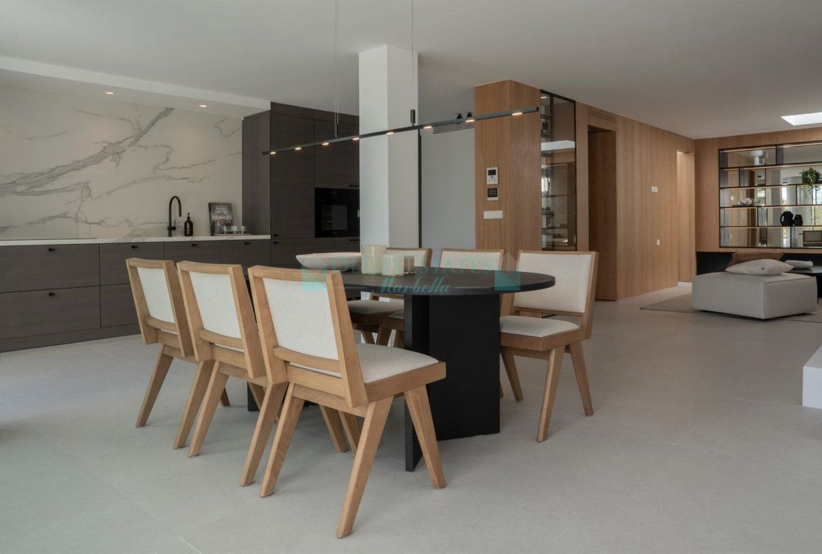 Villa for rent in Nueva Andalucia