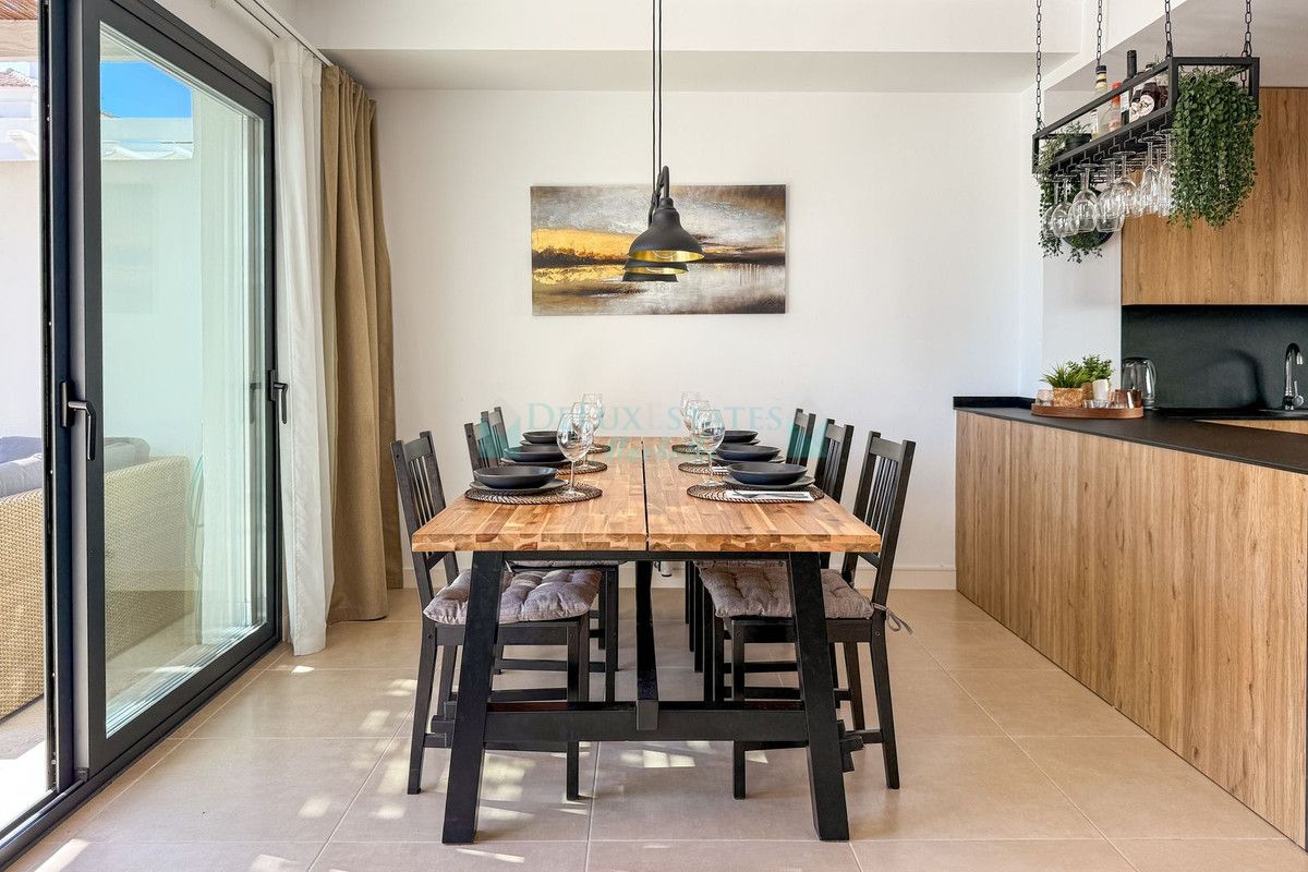 Town House for sale in El Paraiso, Estepona