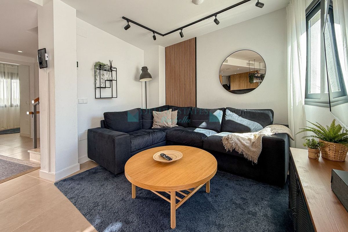 Town House for sale in El Paraiso, Estepona