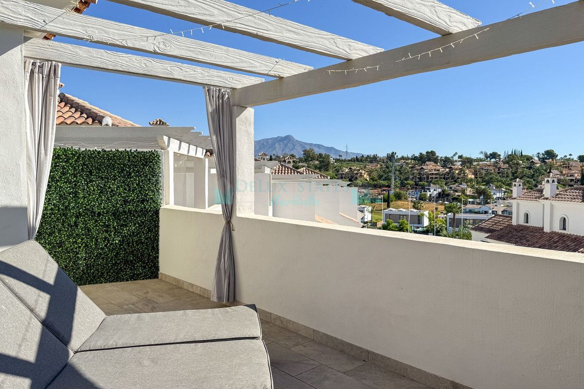 Town House for sale in El Paraiso, Estepona