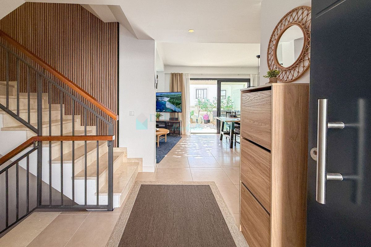 Town House for sale in El Paraiso, Estepona