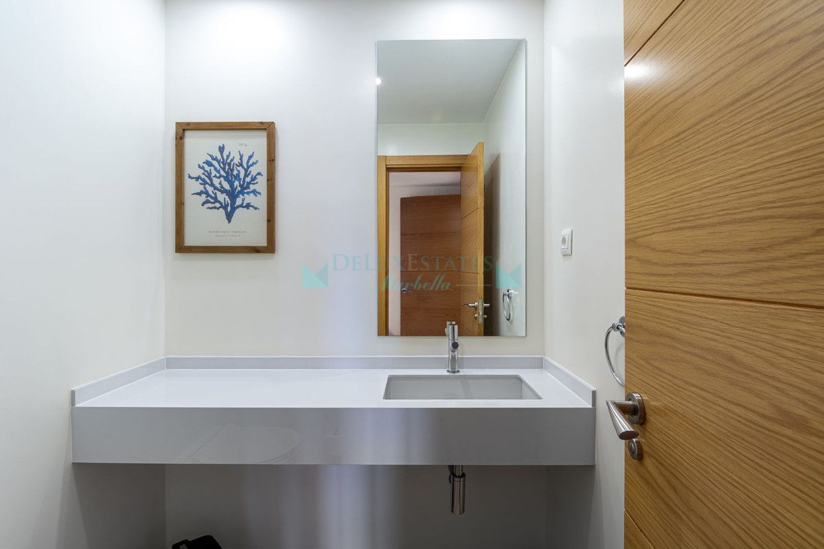 Penthouse for sale in Guadalmina Baja, San Pedro de Alcantara