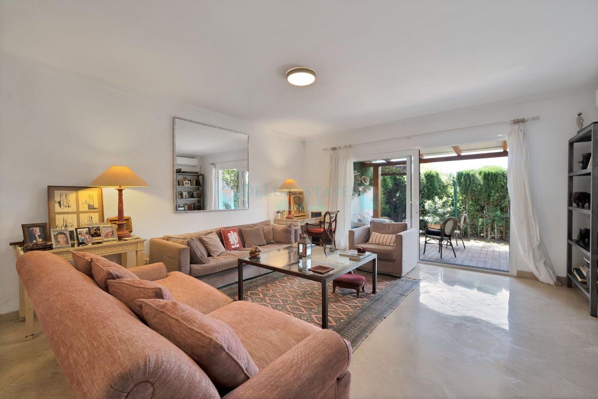 Semi Detached Villa for sale in Nagüeles, Marbella Golden Mile