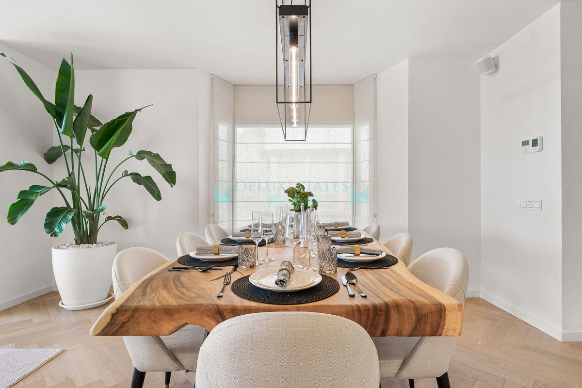 Town House for sale in Marbella Golden Mile