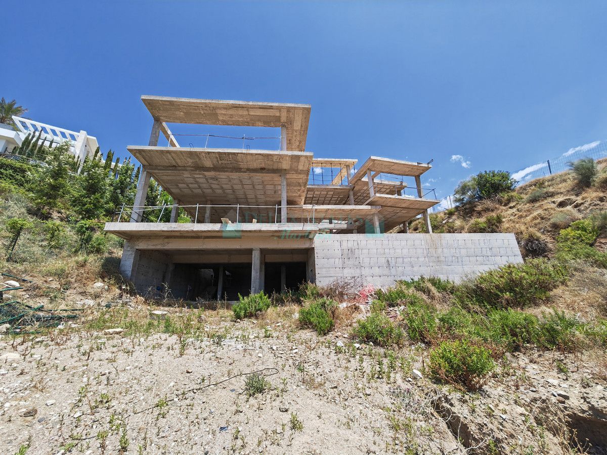 Plot for sale in Benahavis