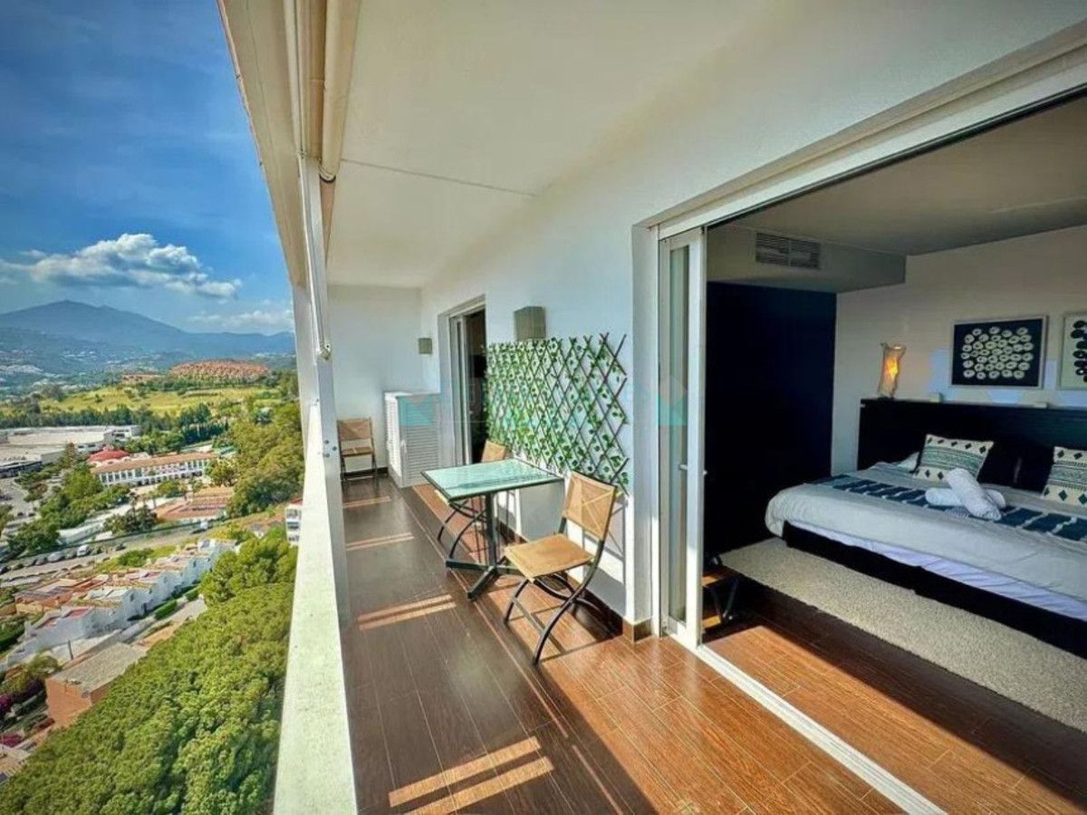 Apartment for sale in Nueva Andalucia