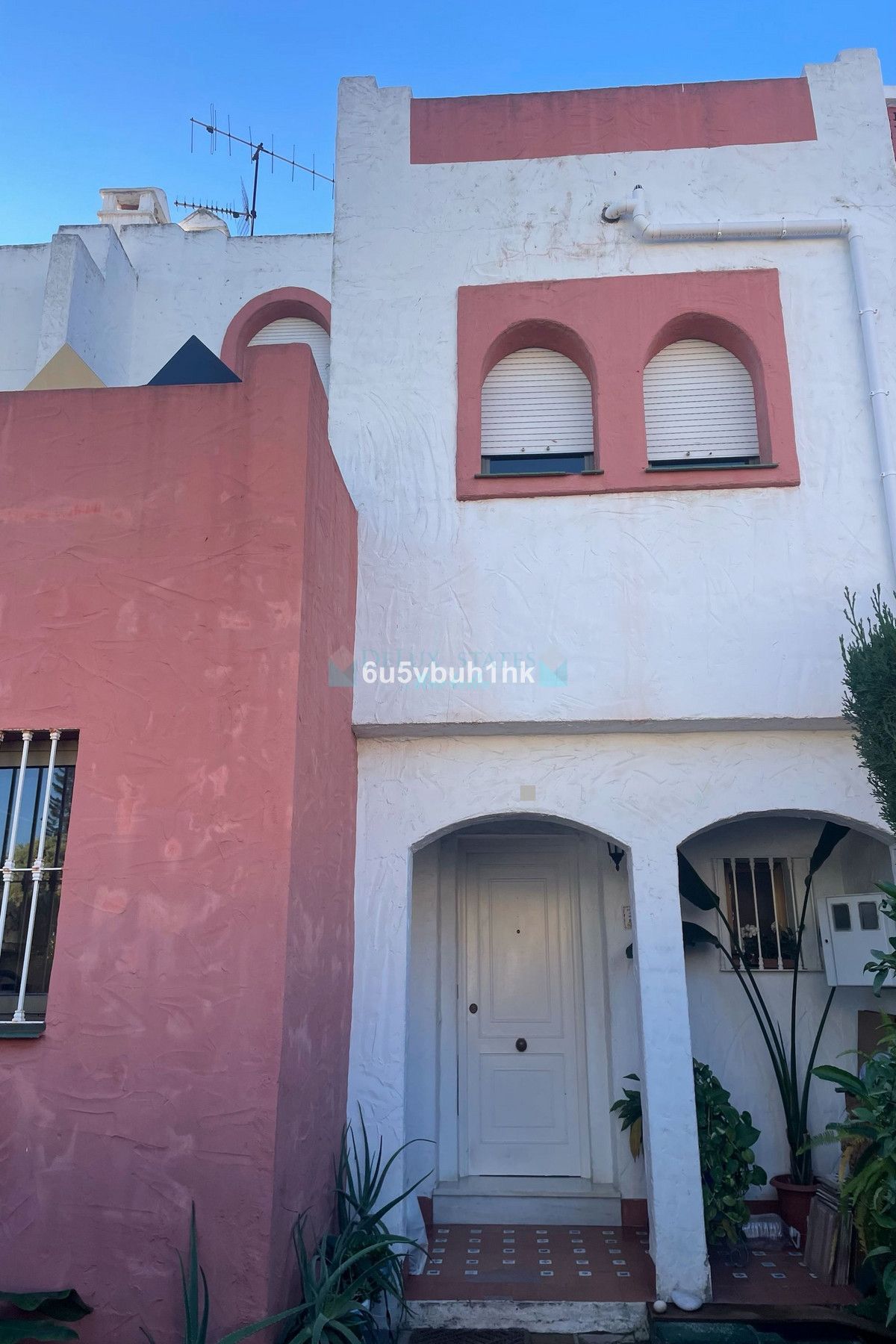 Town House for sale in Estepona