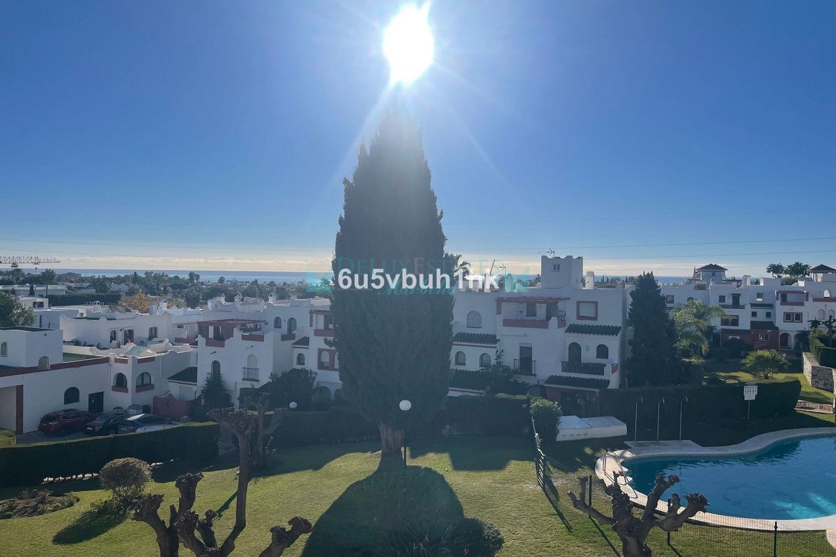 Town House for sale in Estepona