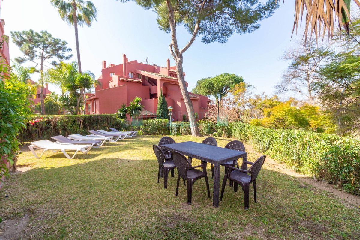 Ground Floor Apartment for sale in Elviria, Marbella East