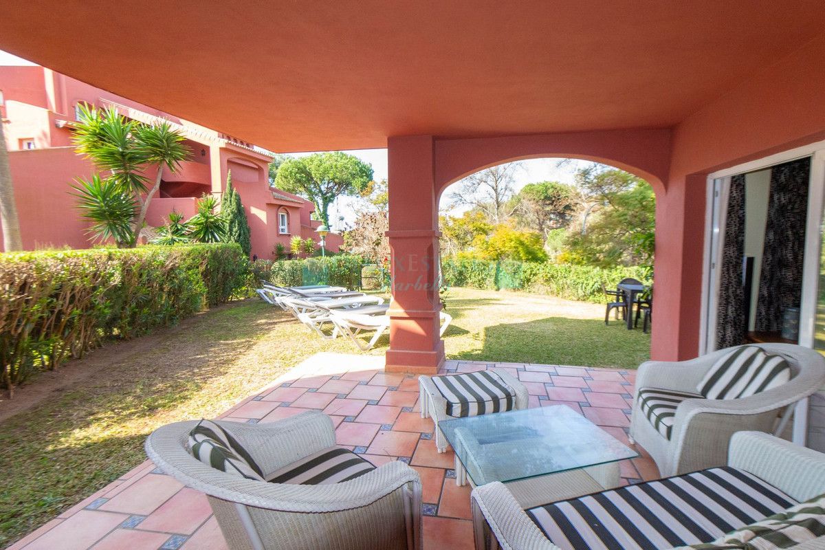 Ground Floor Apartment for sale in Elviria, Marbella East