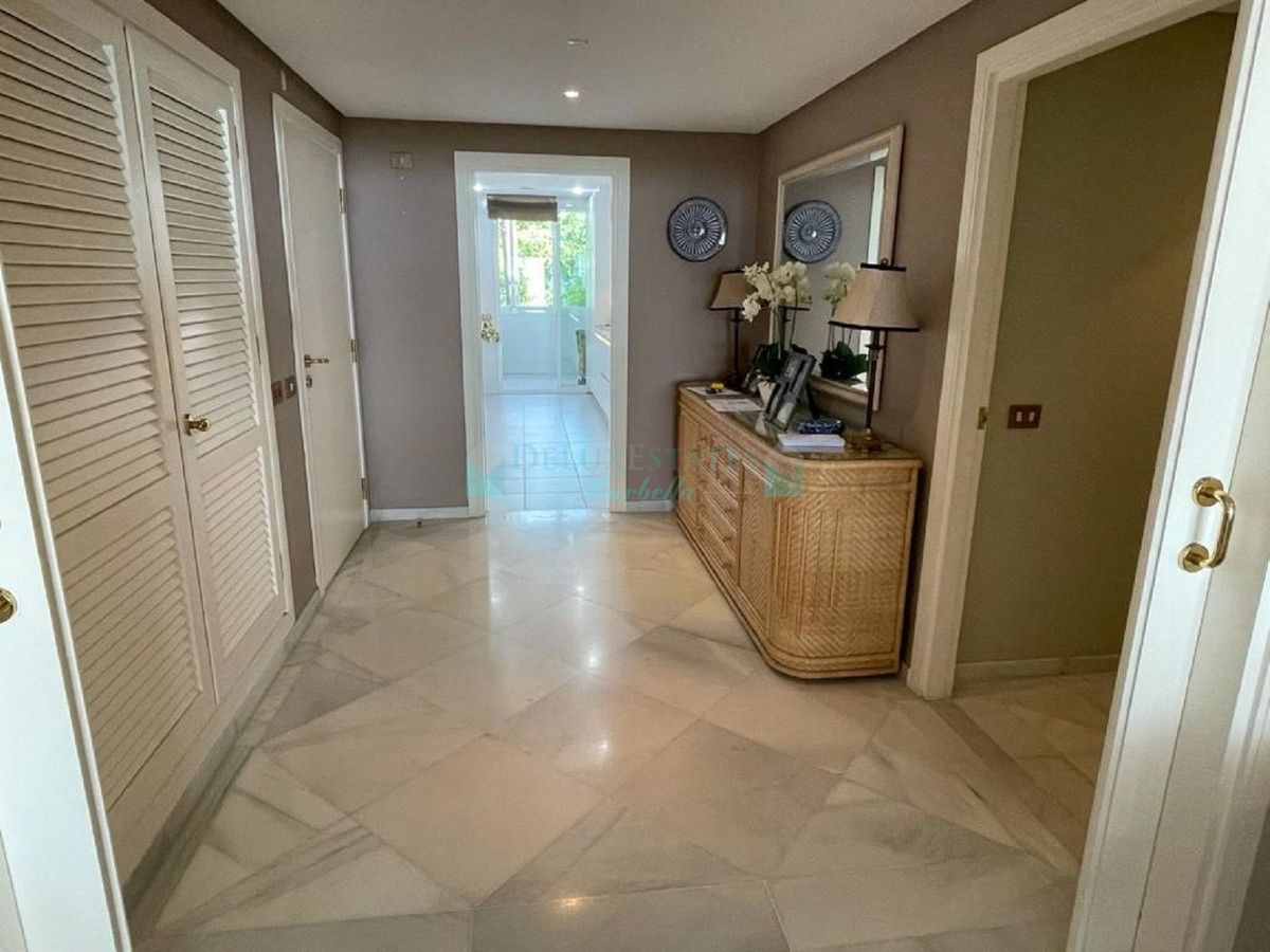 Apartment for sale in Marbella - Puerto Banus