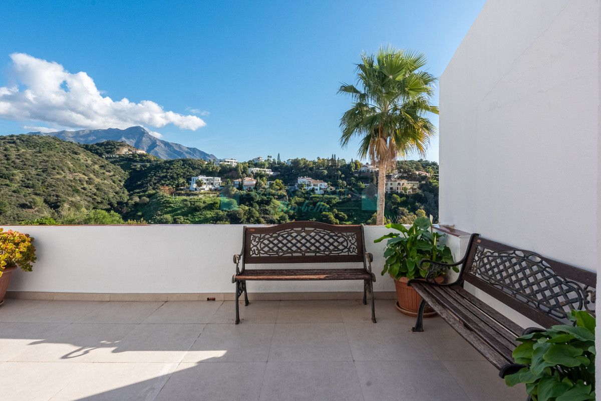 Apartment for sale in La Quinta, Benahavis