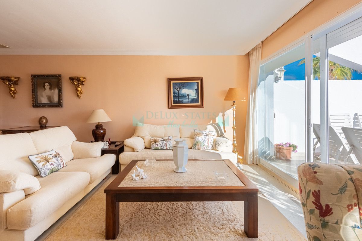Apartment for sale in La Quinta, Benahavis