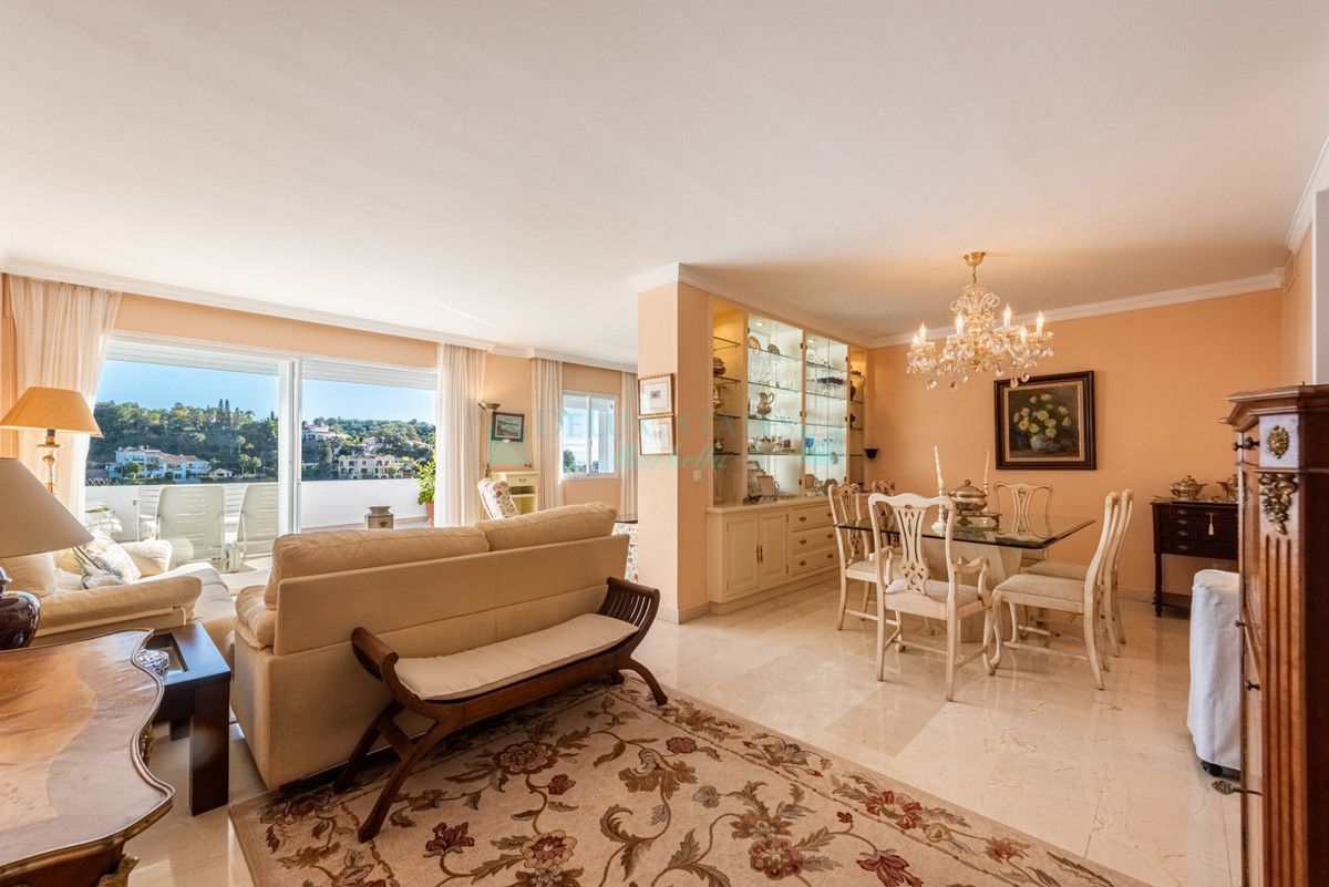 Apartment for sale in La Quinta, Benahavis