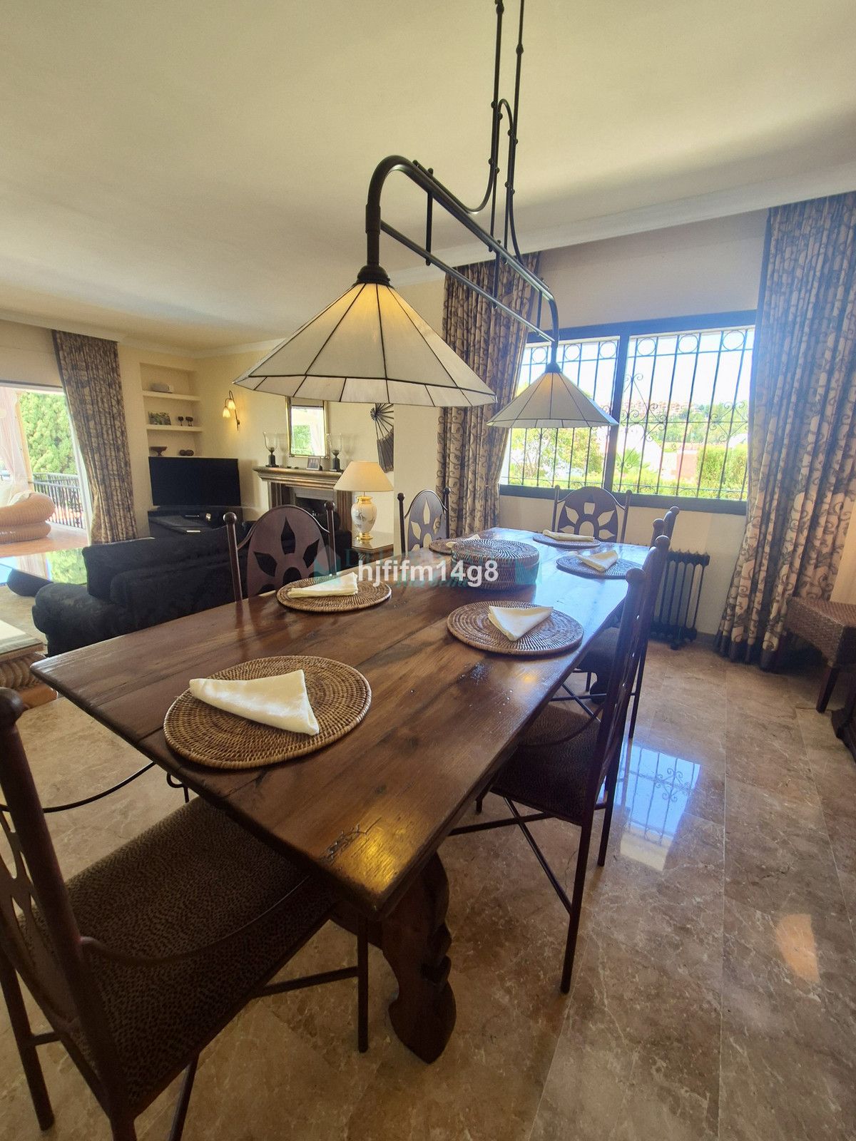 Villa for sale in La Campana, Nueva Andalucia