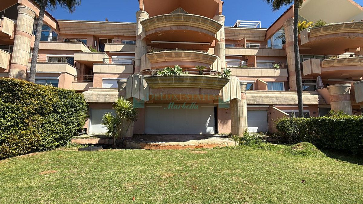 Ground Floor Apartment for sale in Nueva Andalucia